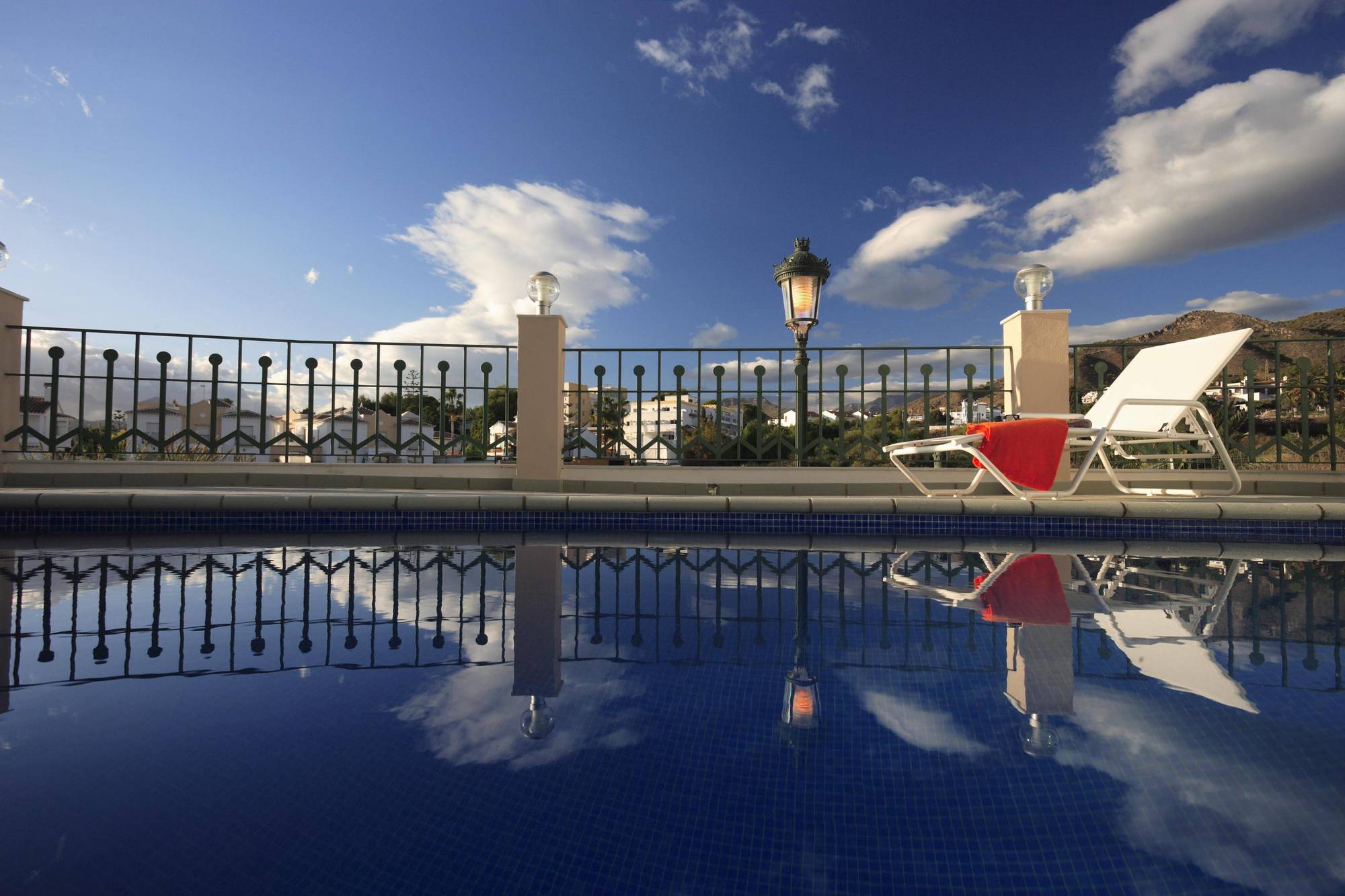 Apartamentos Marina Turquesa Nerja Facilidades foto